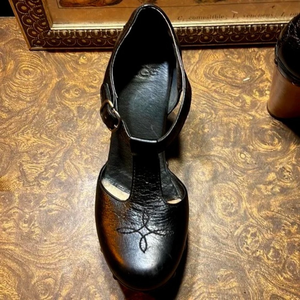 Ugg Chrissie wood platform, leather Mary Jane wedges